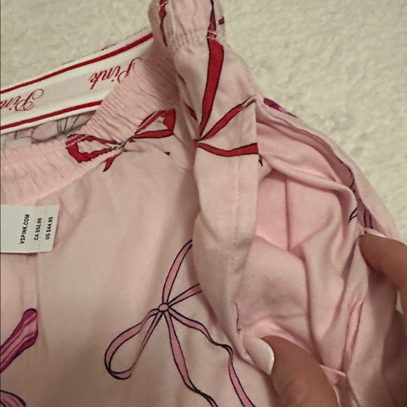 BRAND NEW VS PINK Bow Print Pajama Pants - Picture 3 of 4